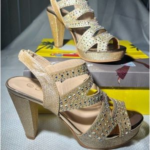 Forever Rose Gold 6 1/2 medium high dress shoes high heals